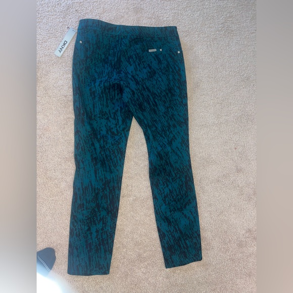 DKNY Rainforest Jeans/Jeggings - Picture 3 of 4